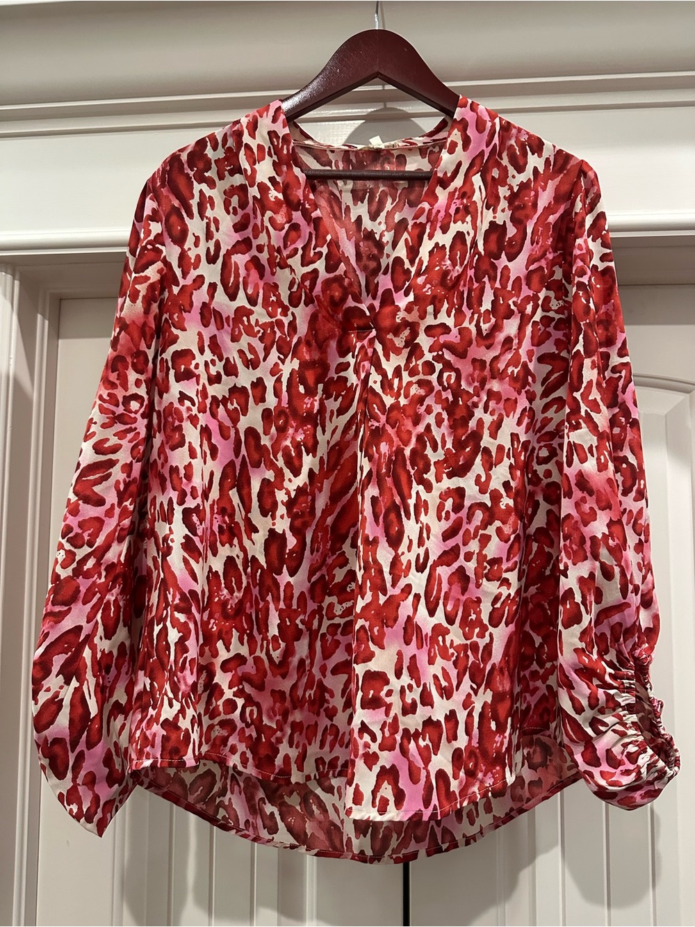 Jodifl Leopard Print Blouse Med Pink Red Animal Print Ruched Sleeve Boutique Top